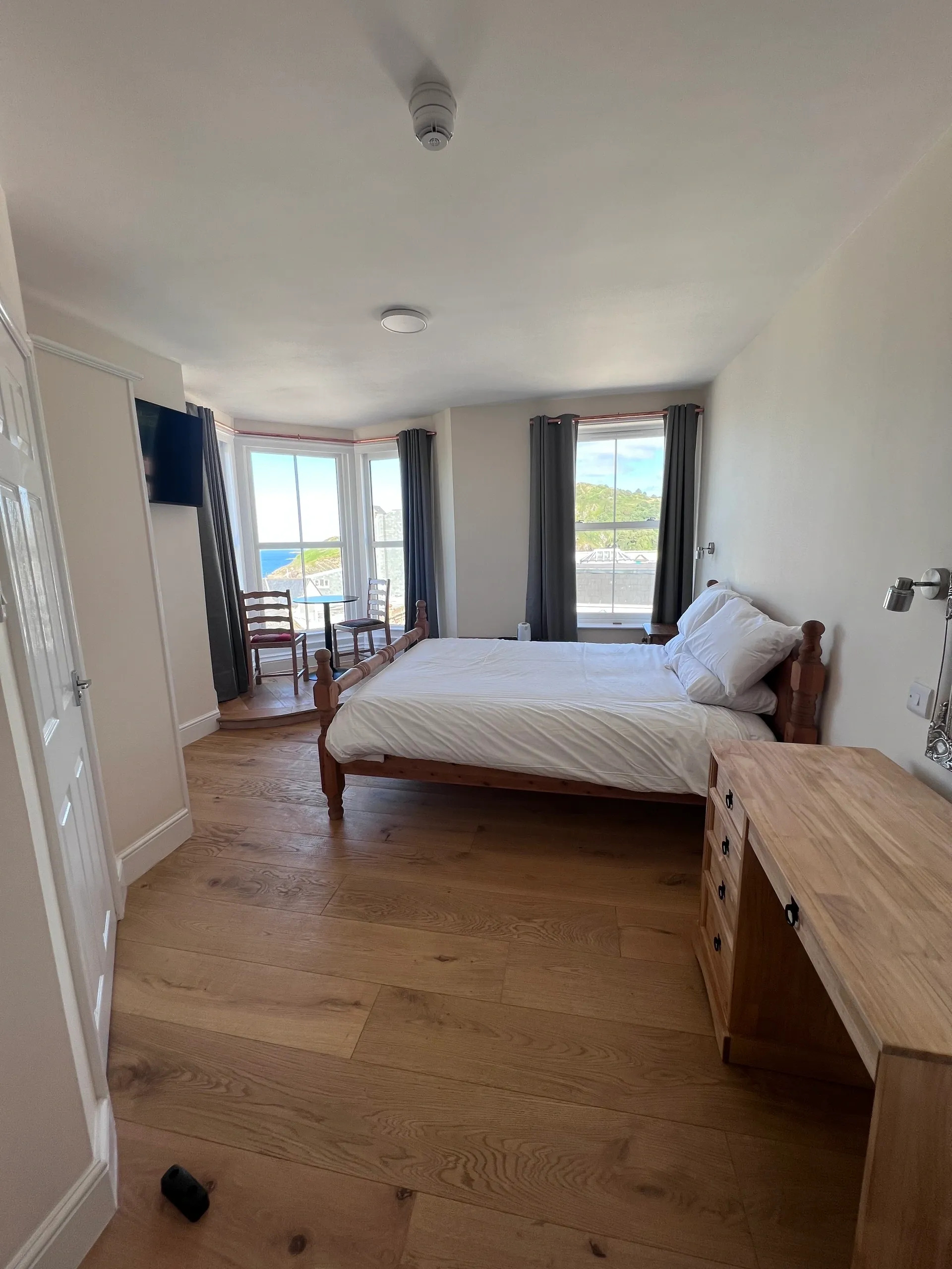 https://www.hotelsilfracombe.co.uk/wp-content/uploads/2026/08/rsw_1920m-3.jpg